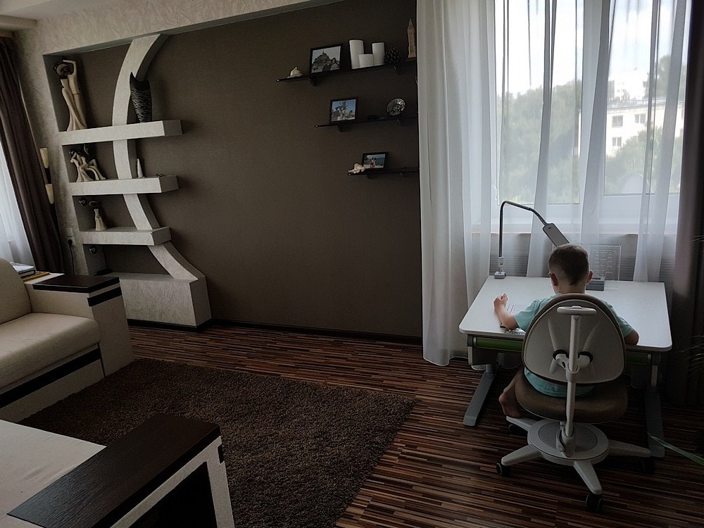 Детский стол Winner Compact от moll, стул  Maximo и светильник Flexlight