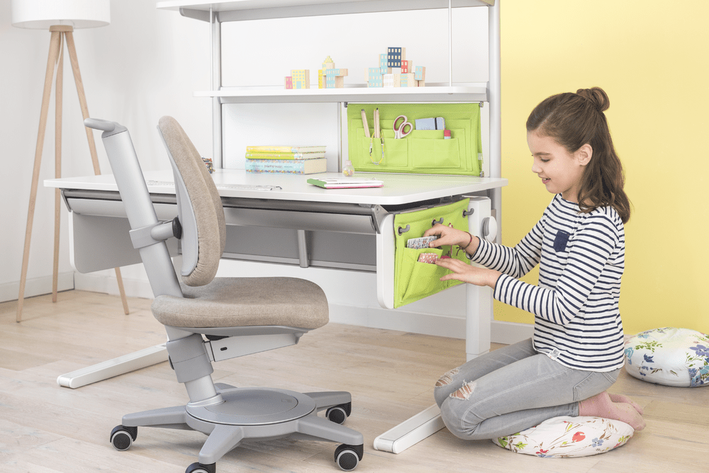 Боковой органайзер-кармашек moll Utensilo beside на парте moll Champon