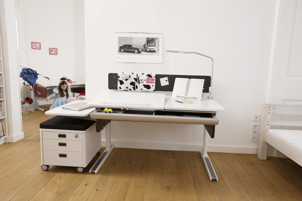 Магнитная задняя подвесная стенка Panel c партой Champion