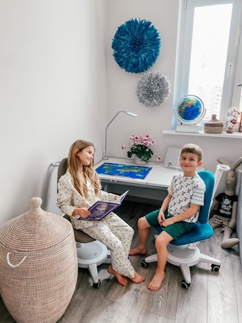 Цветные накладки для растущих парт moll